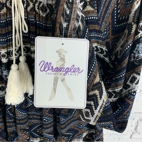 Wrangler Crochet Trim Long Sleeve Blouse NWT Small - Picture 4 of 9